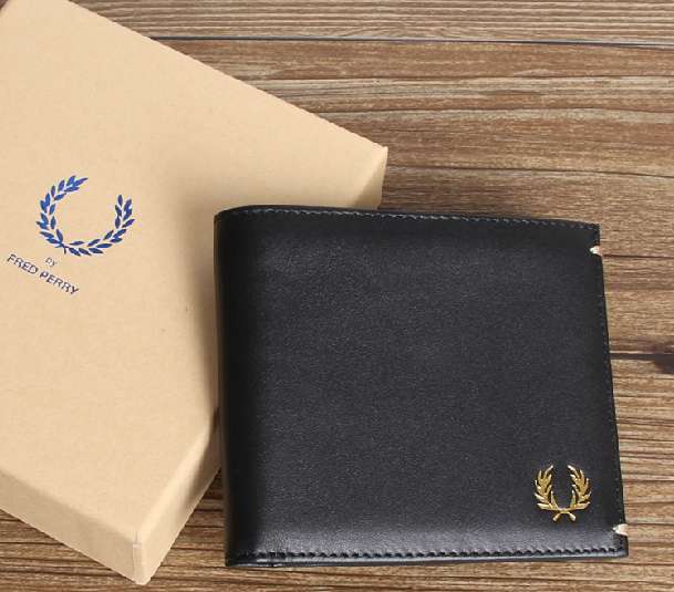 Fred Perry ·复古立体印花真皮钱包
