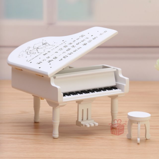 刻字木质钢琴音乐盒