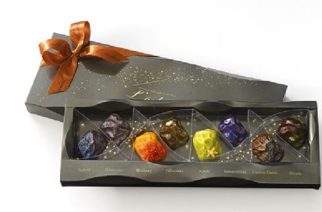 八颗陨石巧克力礼盒